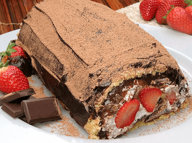 Rocambole de Morango com Chocolate